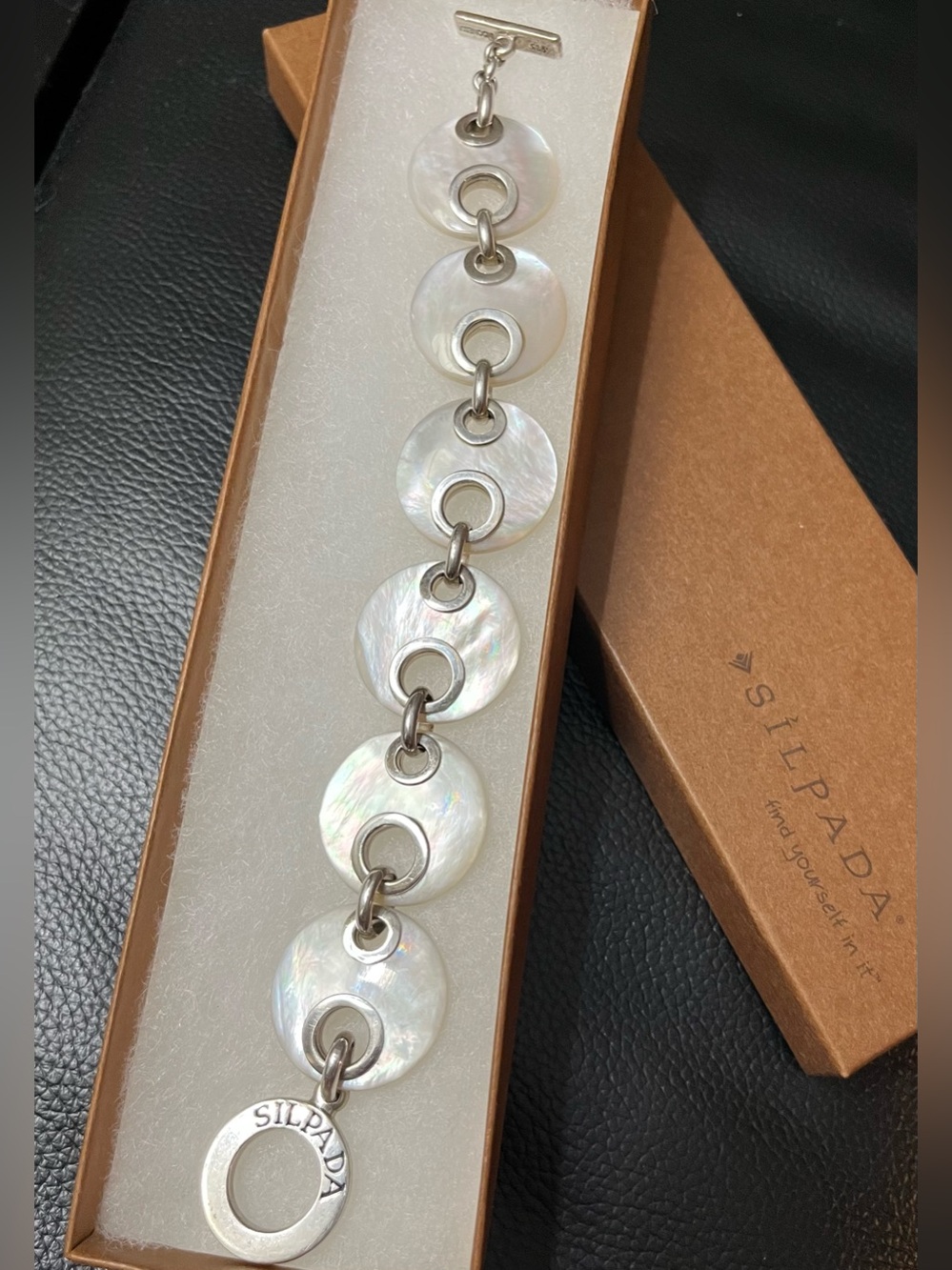 Silpada Iridescent White Mother-of-Pearl Disc Link Bracelet Sterling Silver